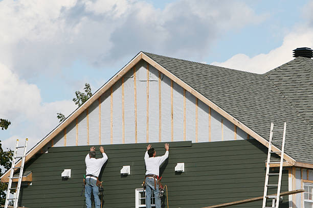 Professional Siding technician working in Greenwood, SC